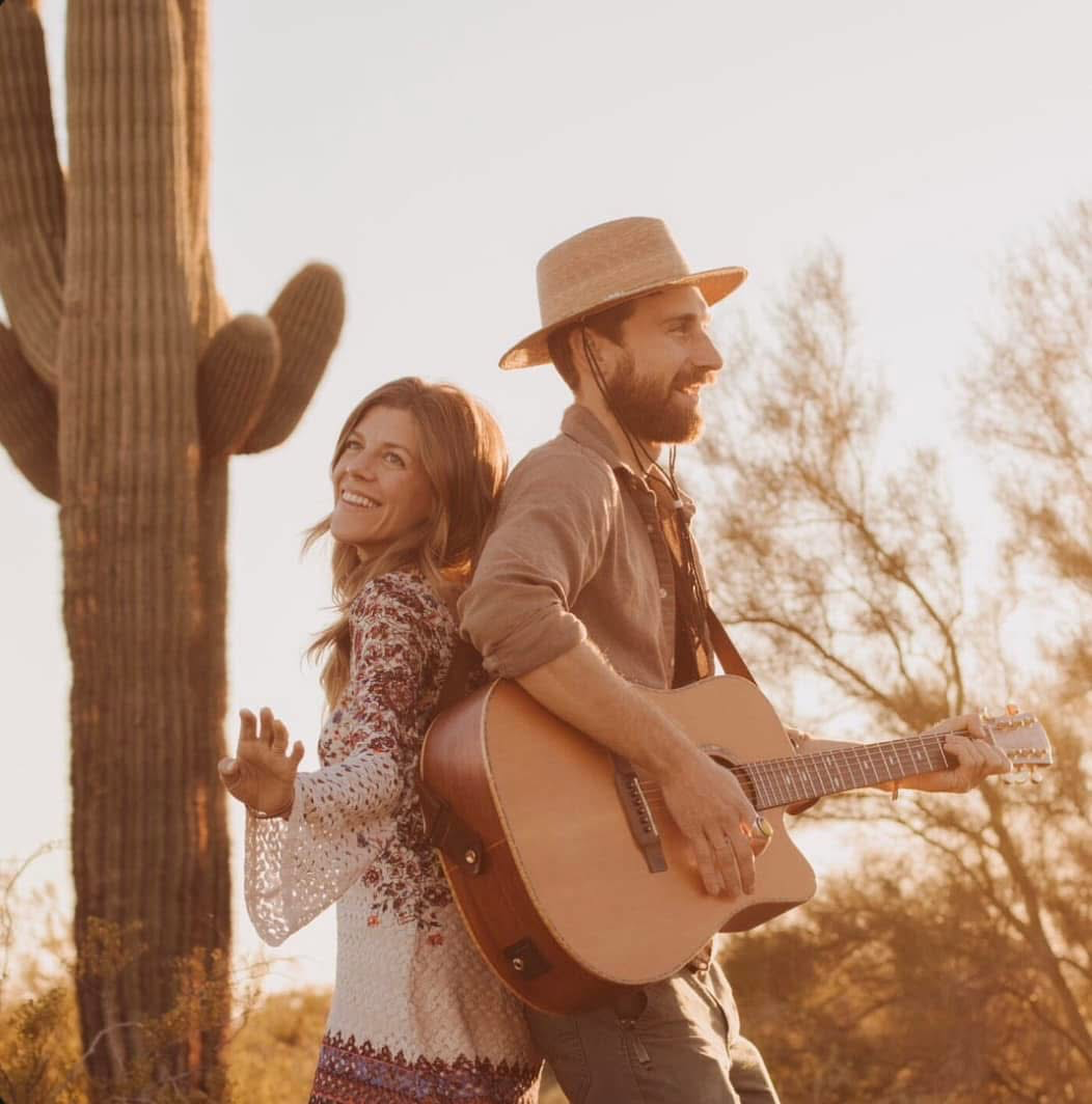 Photo of the Fort Vine duo